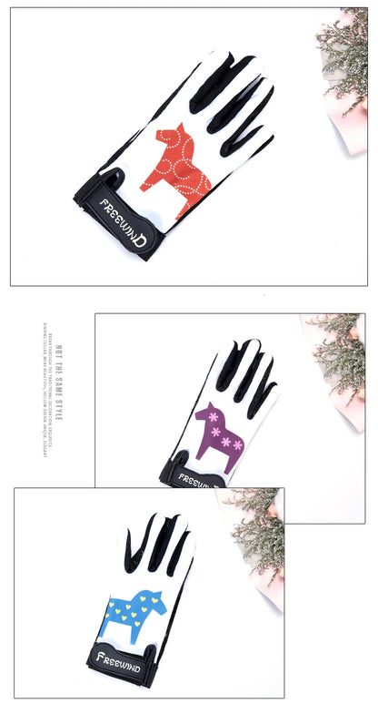 Tre handskar staplade snett